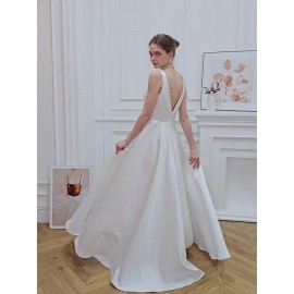 Elegant V-Neck Sleeveless A-Line Wedding Gown with Pencil Skirt and Exposed Back Elegant V-Neck Sleeveless A-Line Wedding Gown with Pencil Skirt and Exposed Back